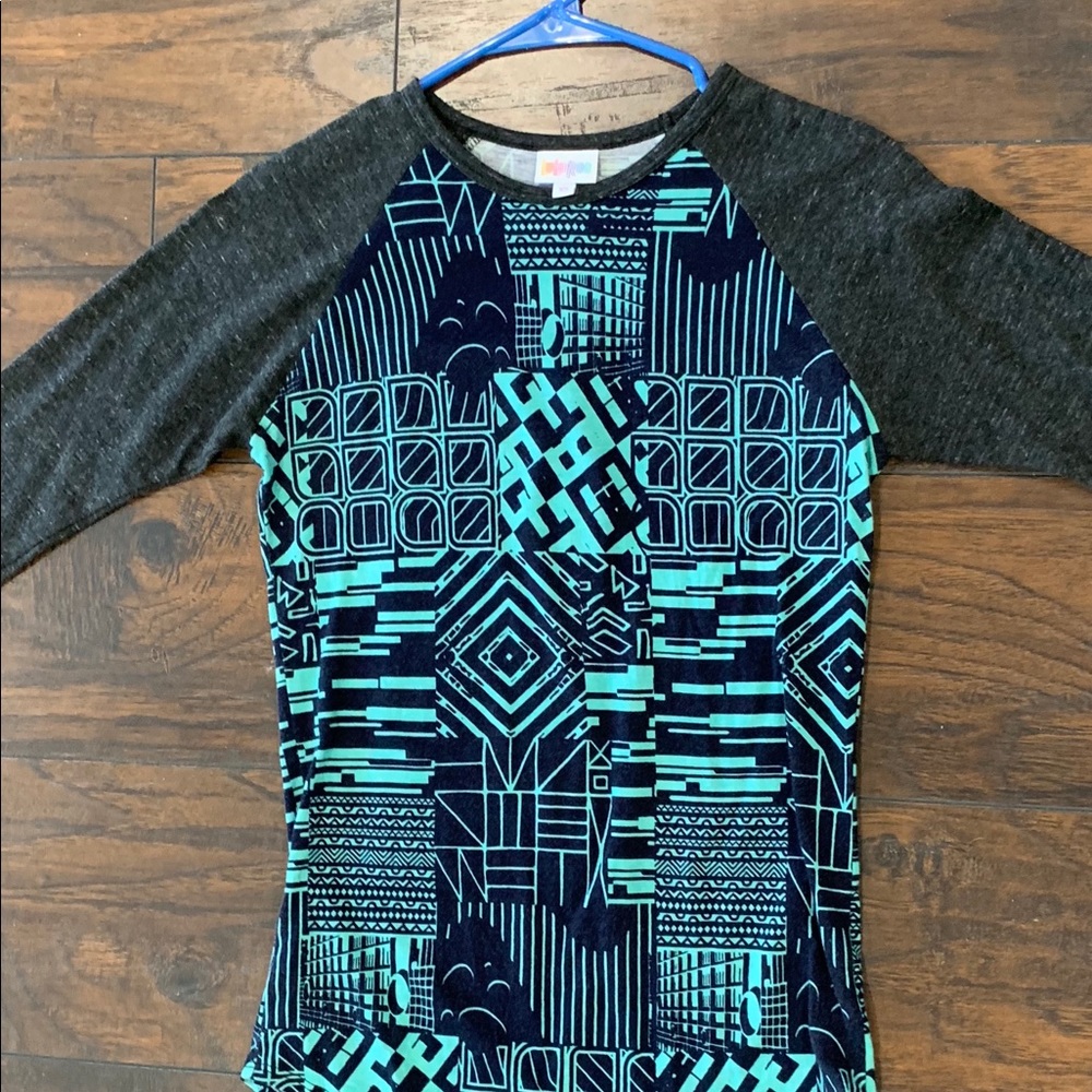 Lularoe XS Randy Tee